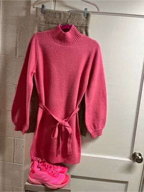 3 pc sweater dress/sweater skirt/athlete shoes